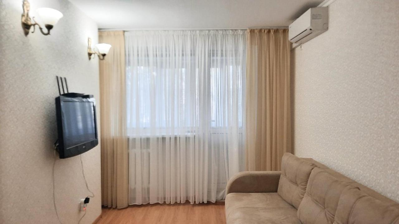 Двухкомнатная Квартира 300М От Моря Ул Парковая 18 Отчетные Док Chornomorsk Exterior photo