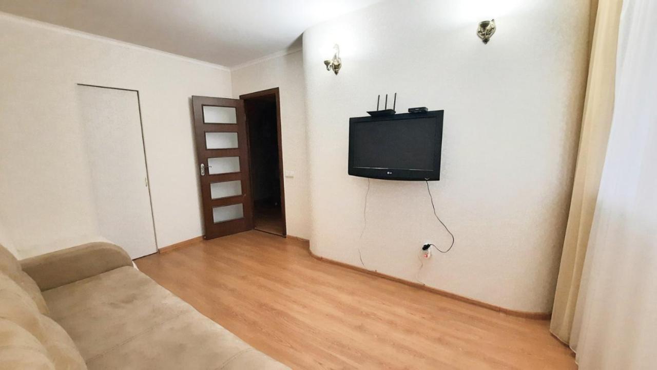Двухкомнатная Квартира 300М От Моря Ул Парковая 18 Отчетные Док Chornomorsk Exterior photo