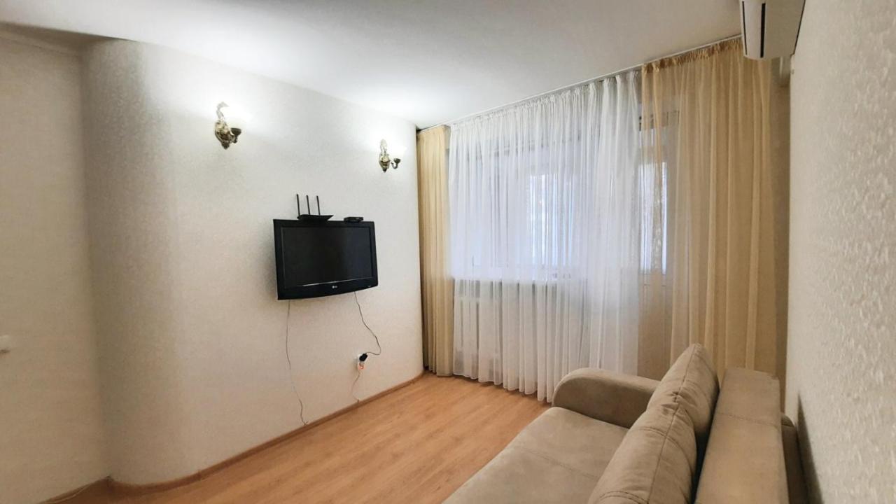 Двухкомнатная Квартира 300М От Моря Ул Парковая 18 Отчетные Док Chornomorsk Exterior photo